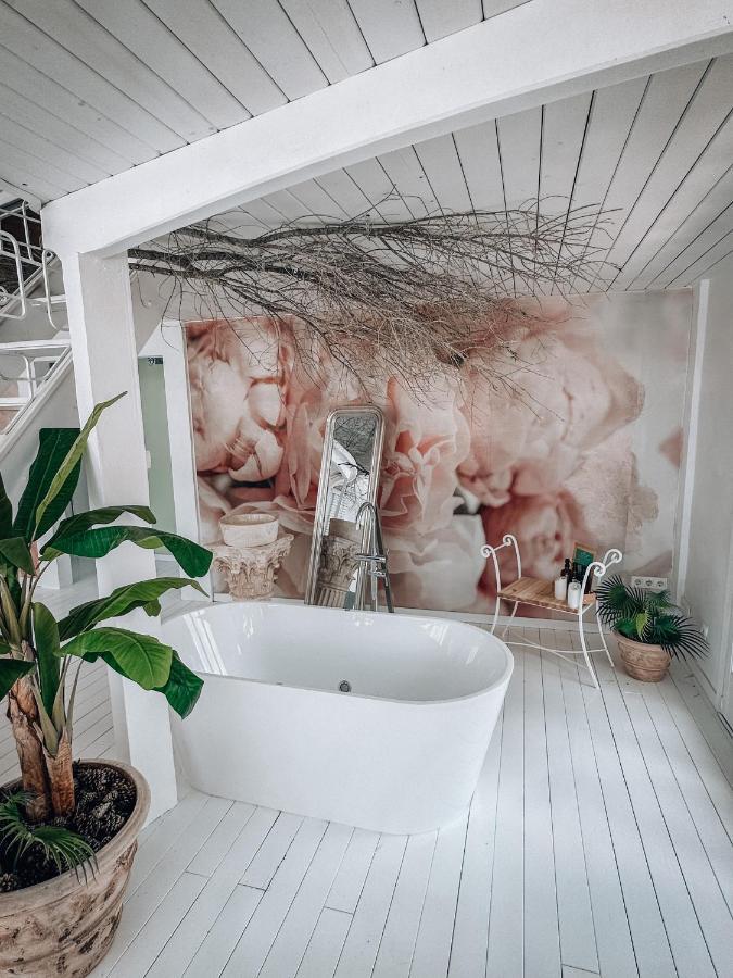 Suite Con Jacuzzi กันเยเยส ภายนอก รูปภาพ