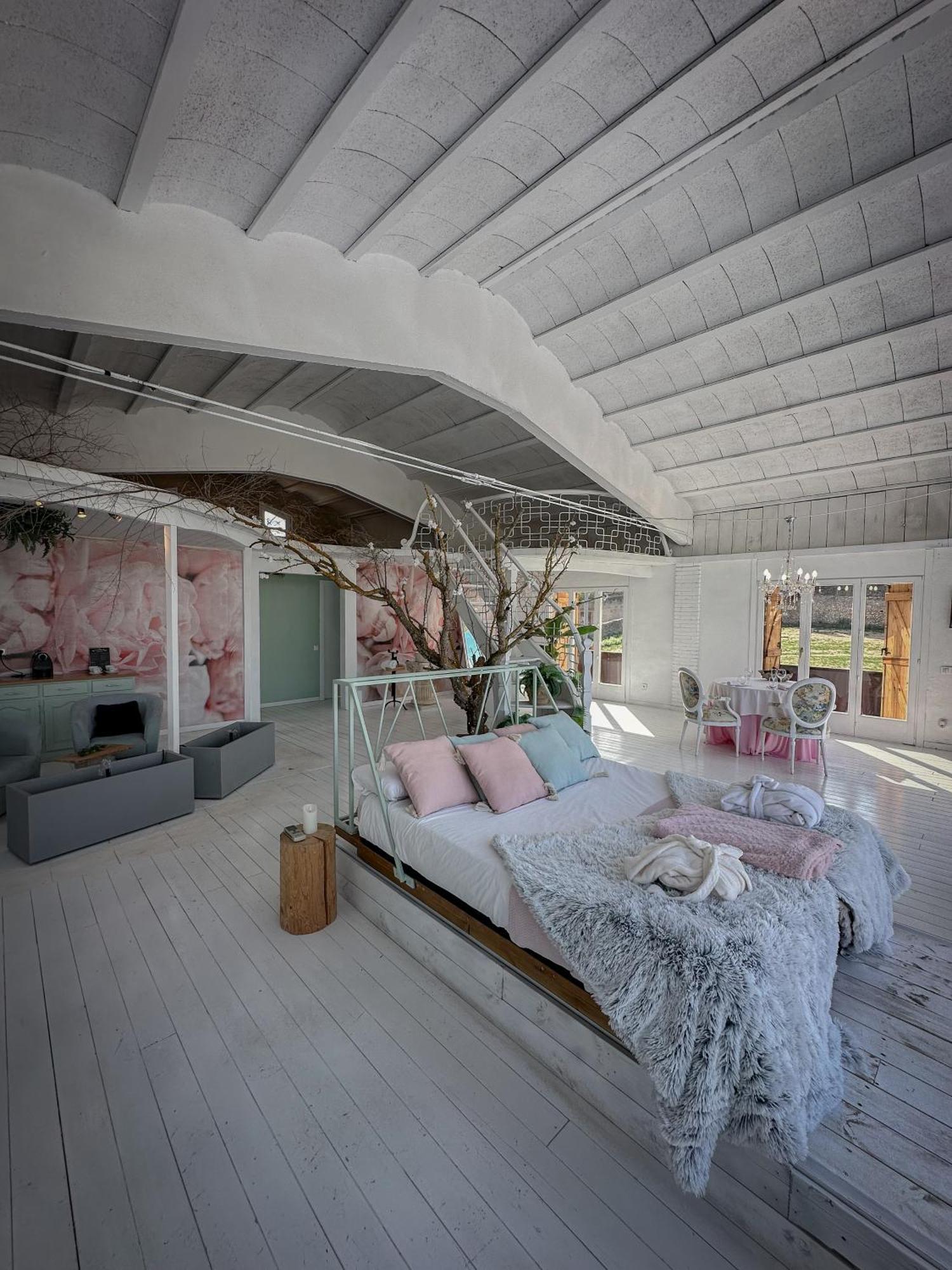 Suite Con Jacuzzi กันเยเยส ภายนอก รูปภาพ